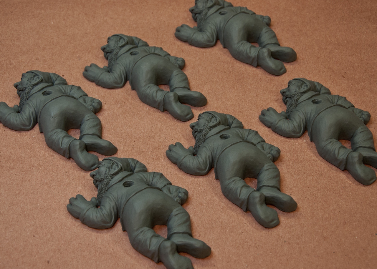 Brakxel Dead Gnome Pen Holder