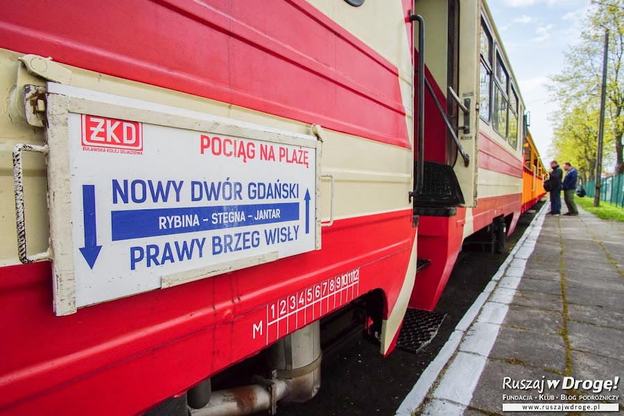 Żuławską Kolejką Dojazdową z Nowego Dworu Gdańskiego do Stegny