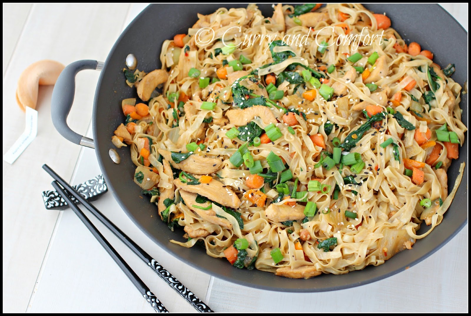 Kitchen Simmer Chicken and Spinach Lo Mein Noodles