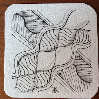 Zentangle, Diva Challenge #229, Groovy, Meer, Duotangle, Light to go places Zentangle, Diva Challenge #229, Groovy, Meer, Duotangle, Light to go places