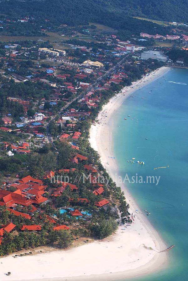 Pantai Cenang In Langkawi Plane Views Malaysia Travel Food Lifestyle Blog