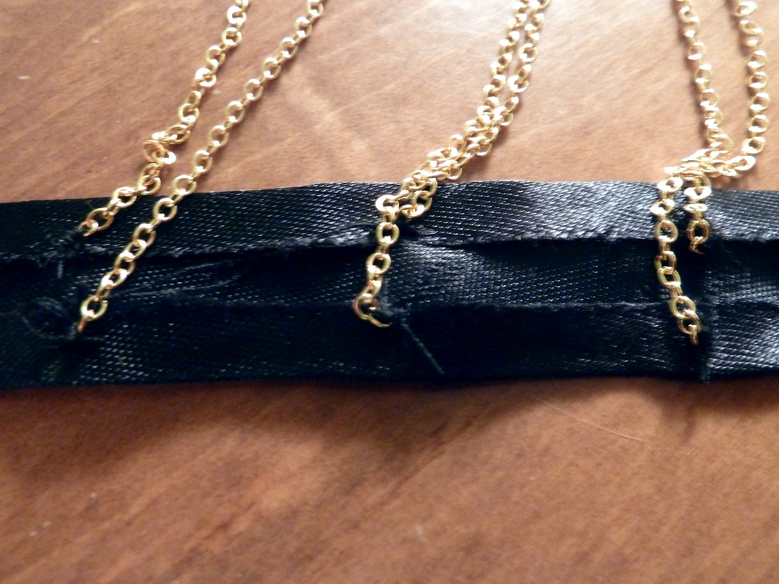 DinosaurGirl How to attach chains to your shoulder seam