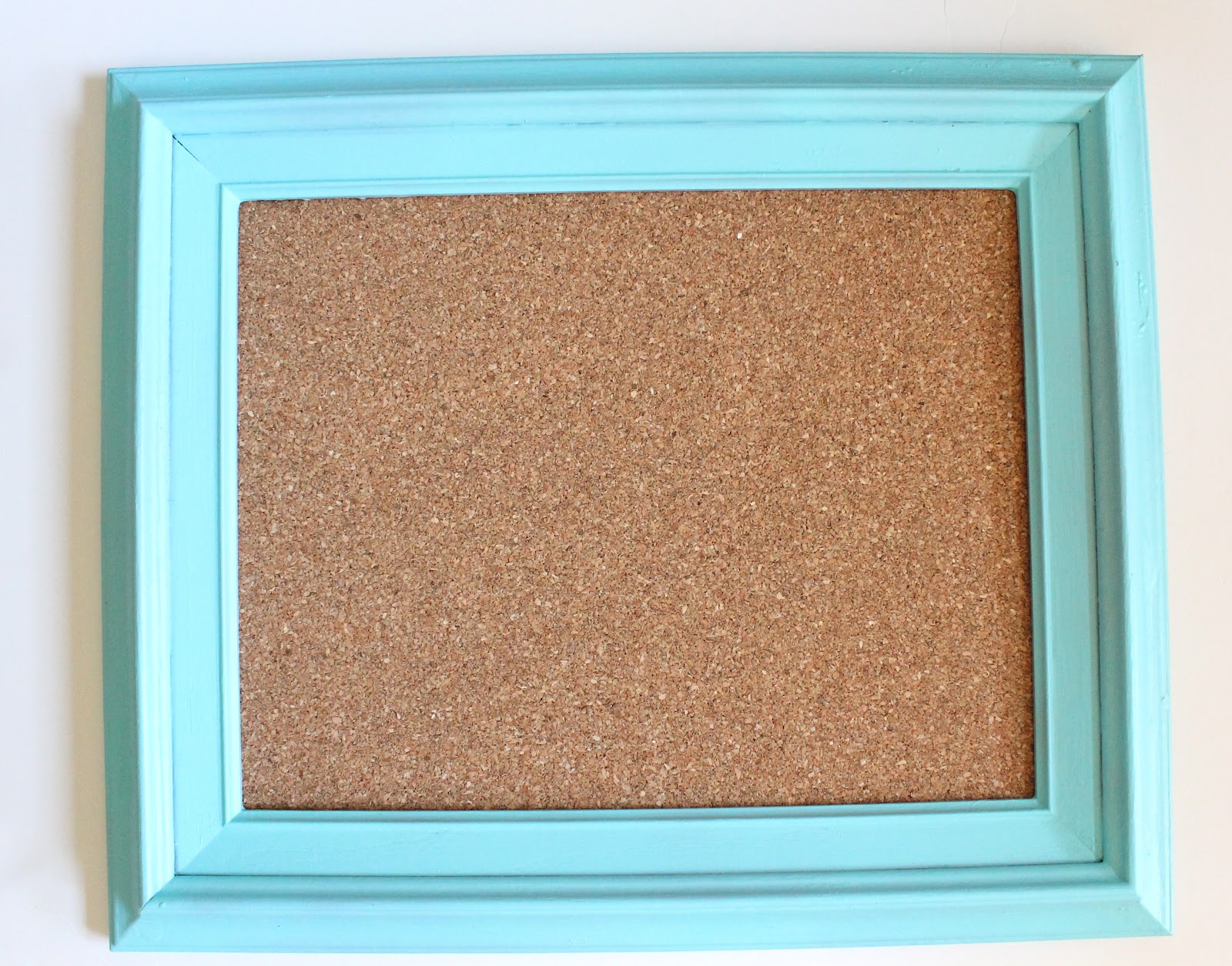 Allisa Jacobs Reclaimed Frame Cork Board Tutorial