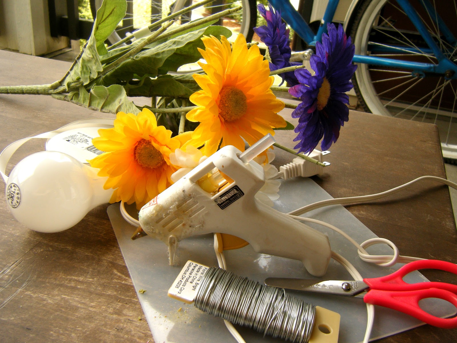 You Seriously Made That!? Flower Bulb Tutorial