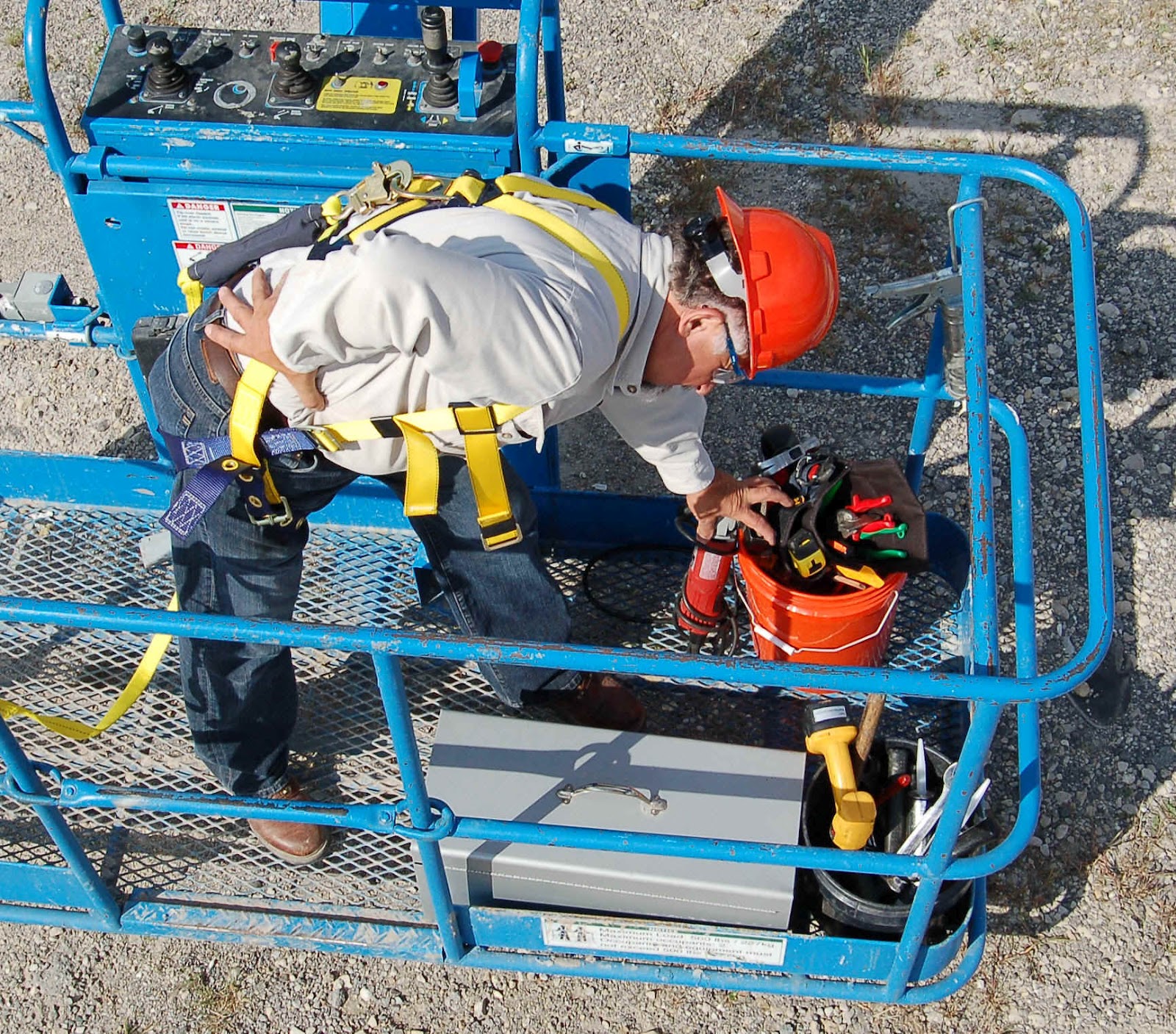 Bird Ladder and Scaffolding Safety Blog Aerial Platform Tool storage