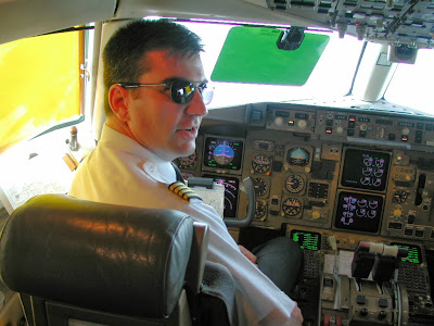 blog, airline, avgeek, aviation, cockpit, 737