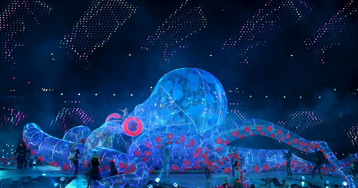 Octopus on Closing Ceremony of London Olympics 2012 High Quality Images
