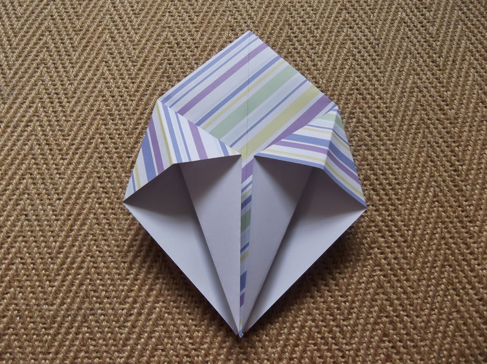 Jennysis Origami Basket tutorial