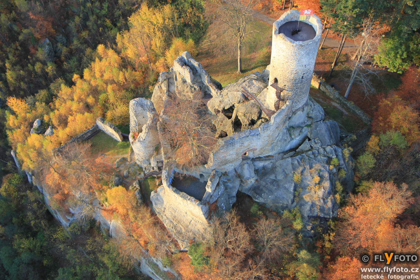 FLyFOTO letecká fotografie a video Frýdštejn