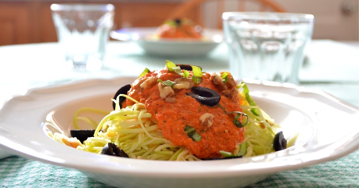 The Inventive Vegetarian Zucchini "Pasta" with Roasted Red Pepper Sauce