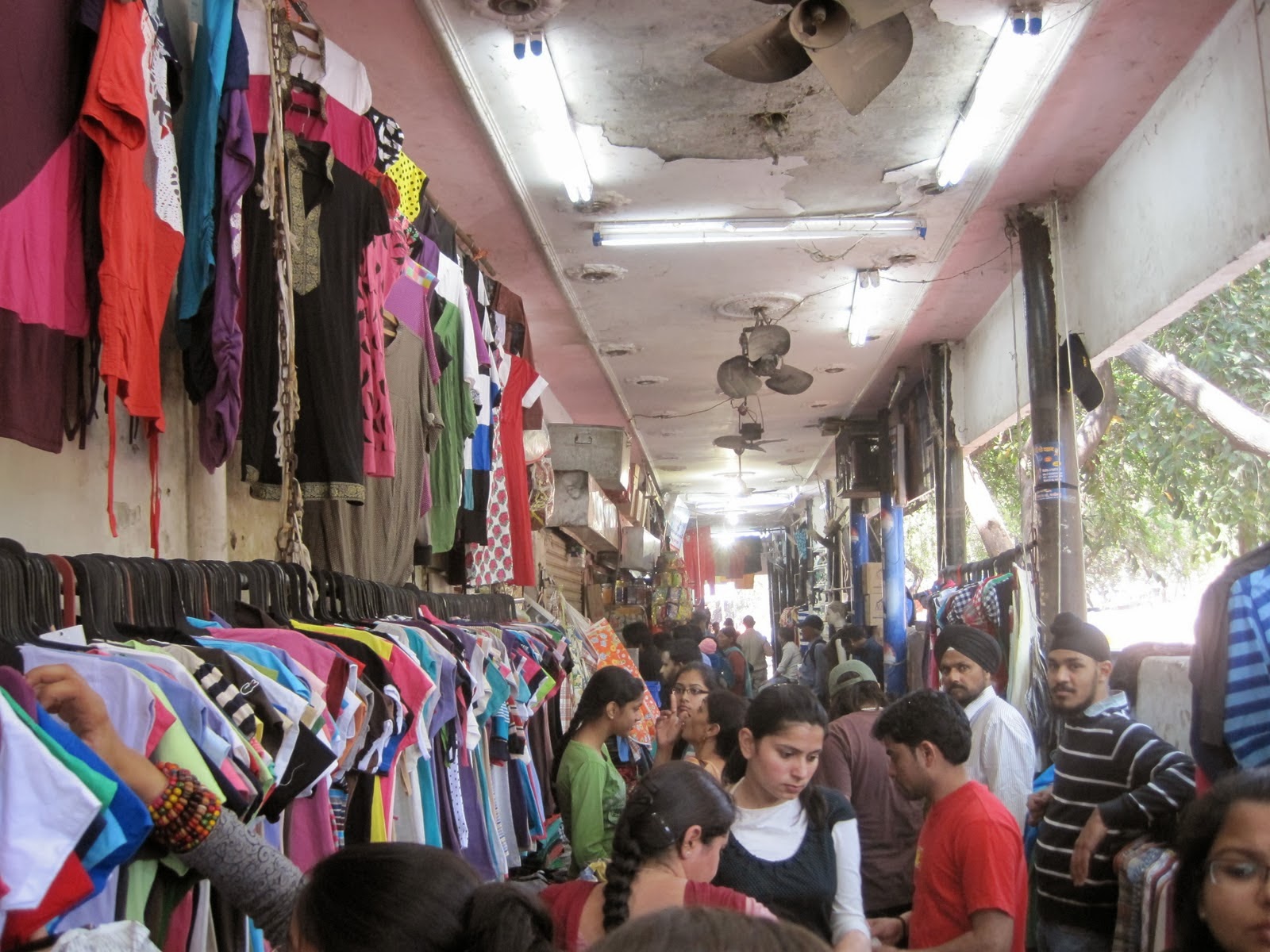 Hidden Chandigarh Most crouded market in chandigarh>> SHASHTRI MARKET