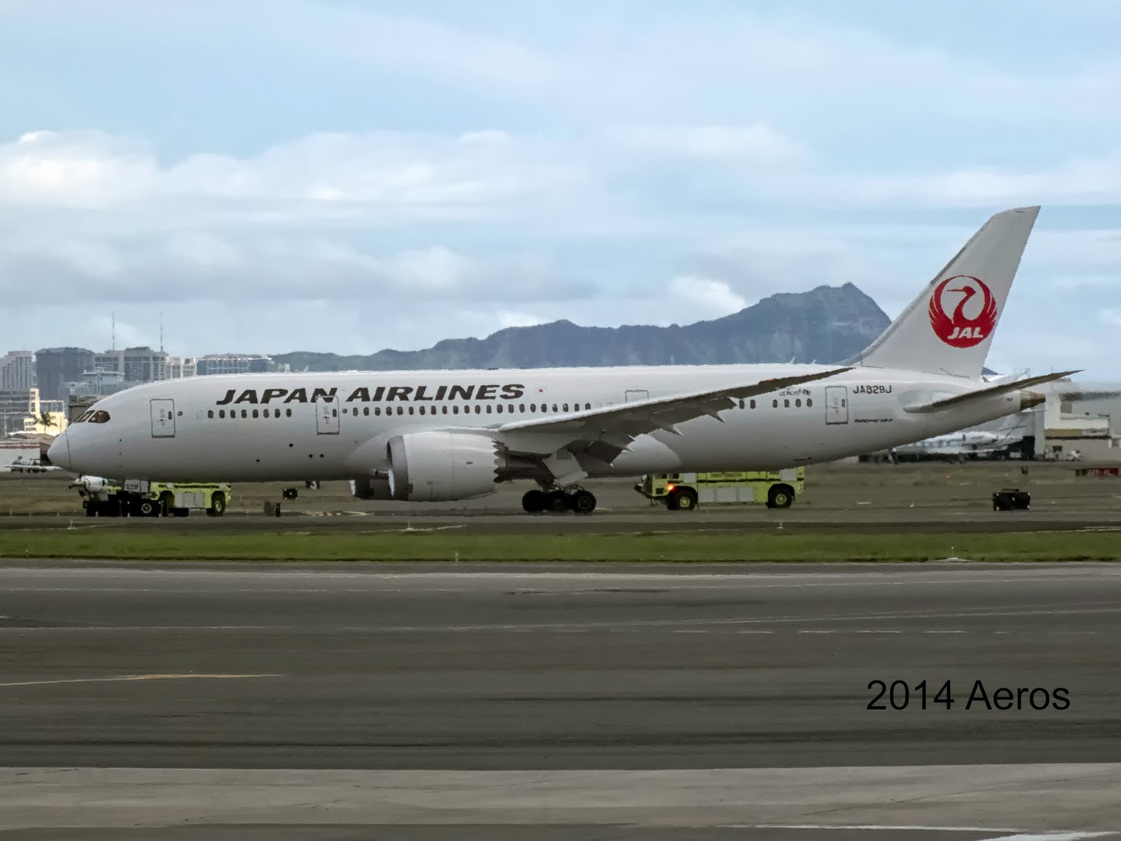 HNL RareBirds™: Japan Airlines 787-8 Dreamliner JA-829J