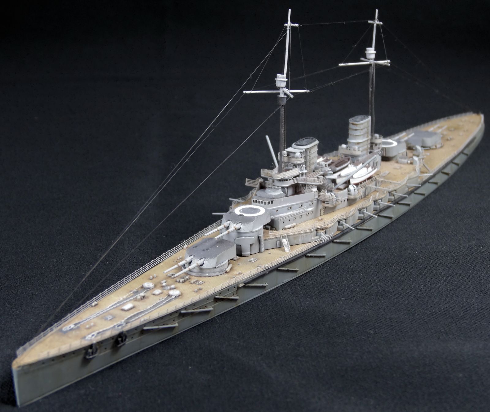 The Modelling News Flyhawk’s SMS deluxe kit of the 1/700th scale