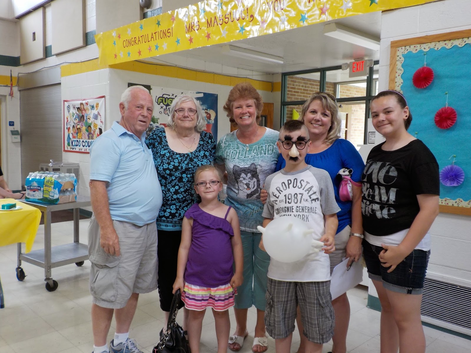 Talking Taylor Schools HOLLAND ELEMENTARY SCHOOL Big crowd says good