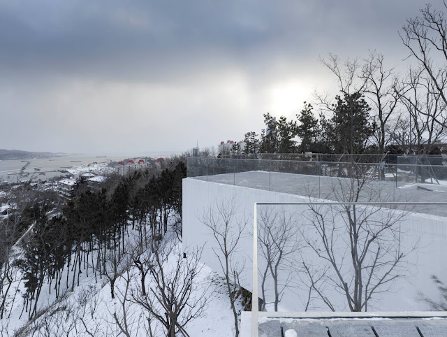 07-Viewing-Pavilion-on-Hill-by-TAO-Trace-Architecture-Office