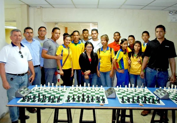 INTEGRACIÓN ESTUDIANTIL AL JUEGO CIENCIA EN EL IUTAJS INTEGRACIÓN ESTUDIANTIL AL JUEGO CIENCIA EN EL IUTAJS