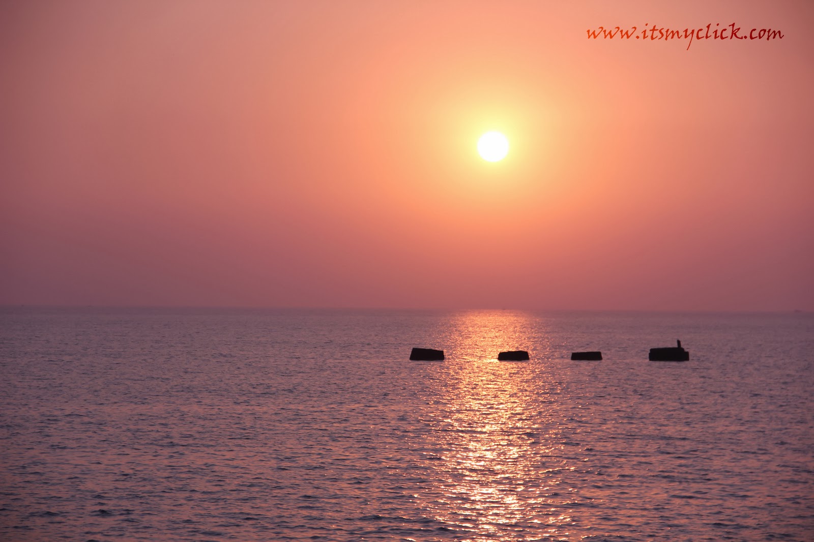 Manoji Rudy photography Marine Lines, Mumbai..!!