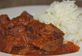 SLOW COOKED BEEF CURRY