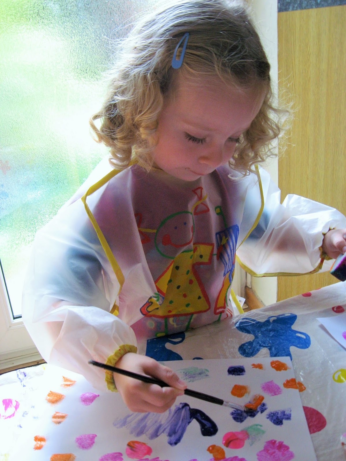 Loving Life with Little Ones: I'm going to paint a pretty picture