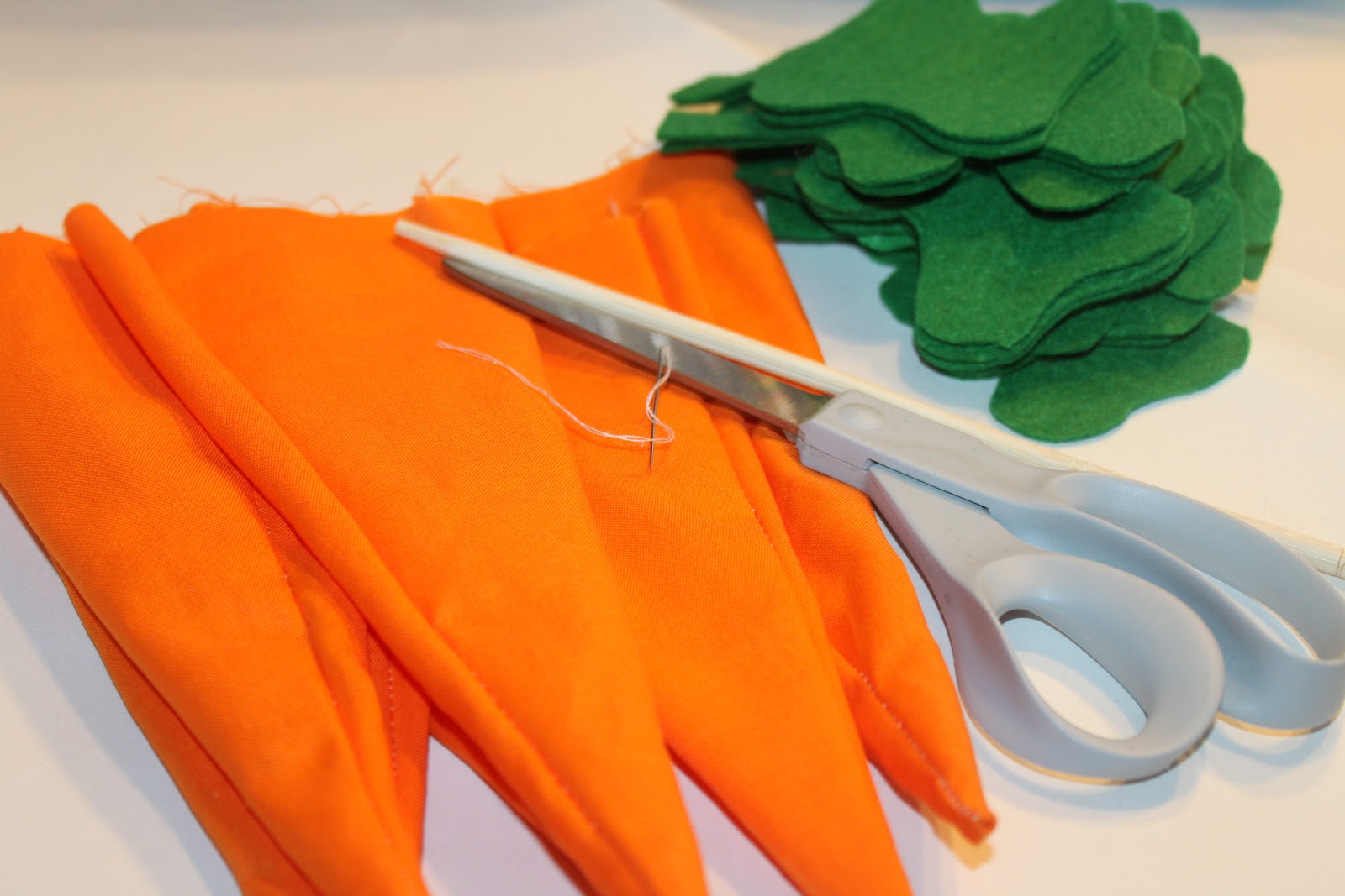 mae armstrong designs DIY Fabric Carrots Easter Favor