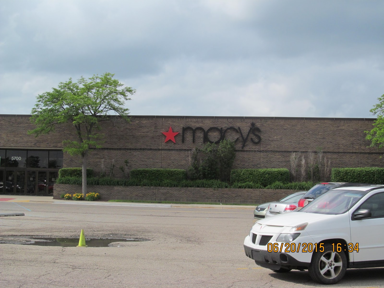 Trip to the Mall Lansing Mall (Lansing, Michigan)