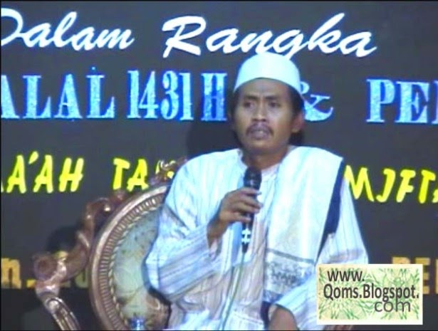 QOMSSEGERHANA TUBAN KH. ANWAR ZAHID (2010) Halal Bi