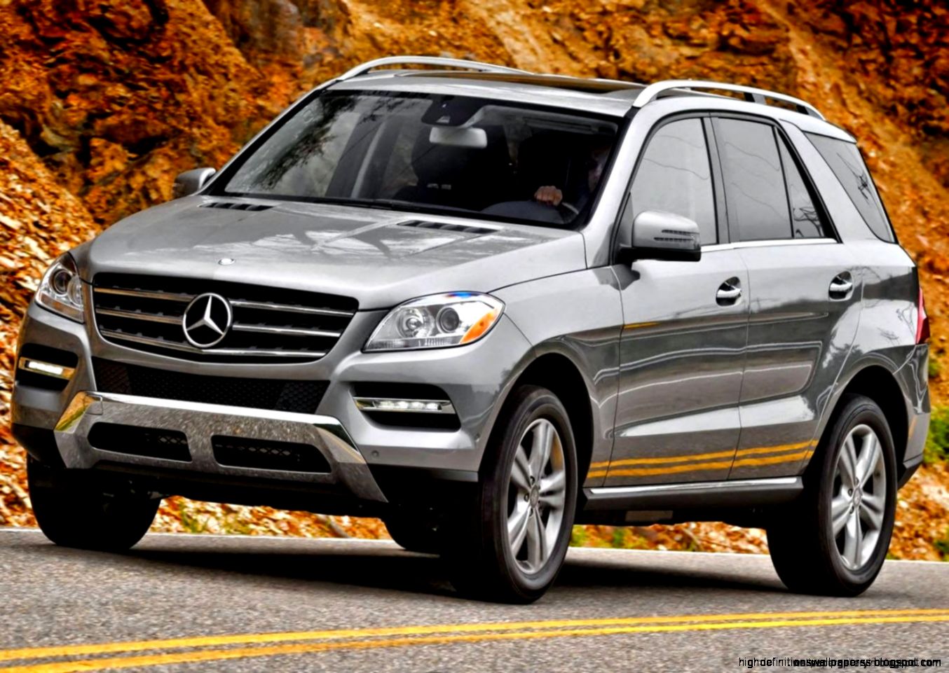 Mercedes Benz Ml Class Suv Off Road Car Desktop Wallpaers Hd Mercedes Benz Ml Class Suv Off Road Car Desktop Wallpaers Hd