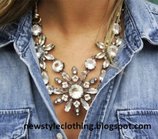 Tips And How To Choose Necklace That Suits Your Dress And Collar Tips And How To Choose Necklace That Suits Your Dress And Collar