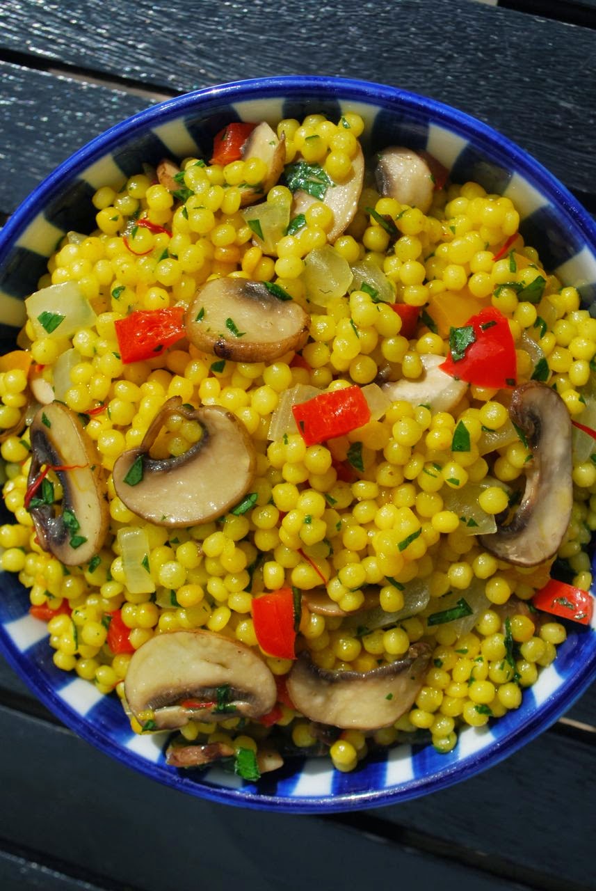 Scrumpdillyicious Israeli Couscous with Mushrooms, Peppers & Saffron