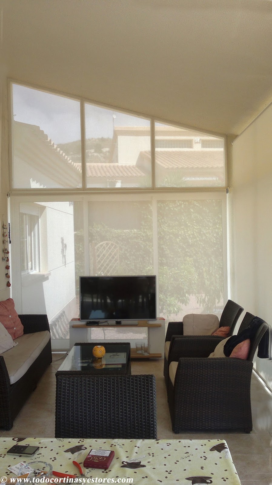 Decoracion Interior: Cortinas Verticales, Estores Enrollables, Puertas