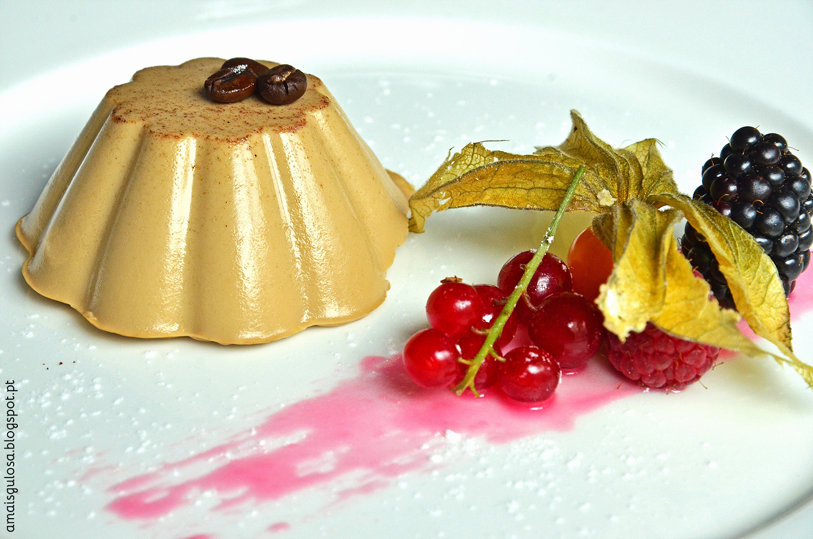 Panna Cotta de Café Receita do chef Amílcar Lopes Há alguém mais