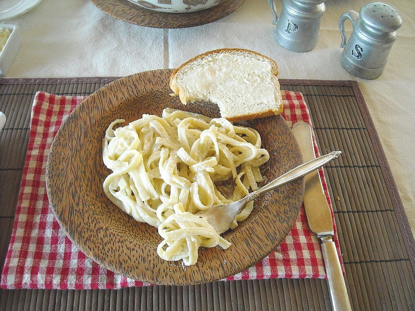 Simple Fettuccine Alfredo Sauce Recipe