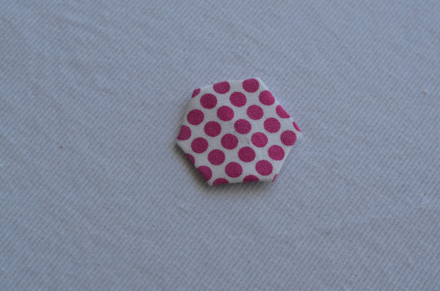 Tutorial: DIY fabric hexagon