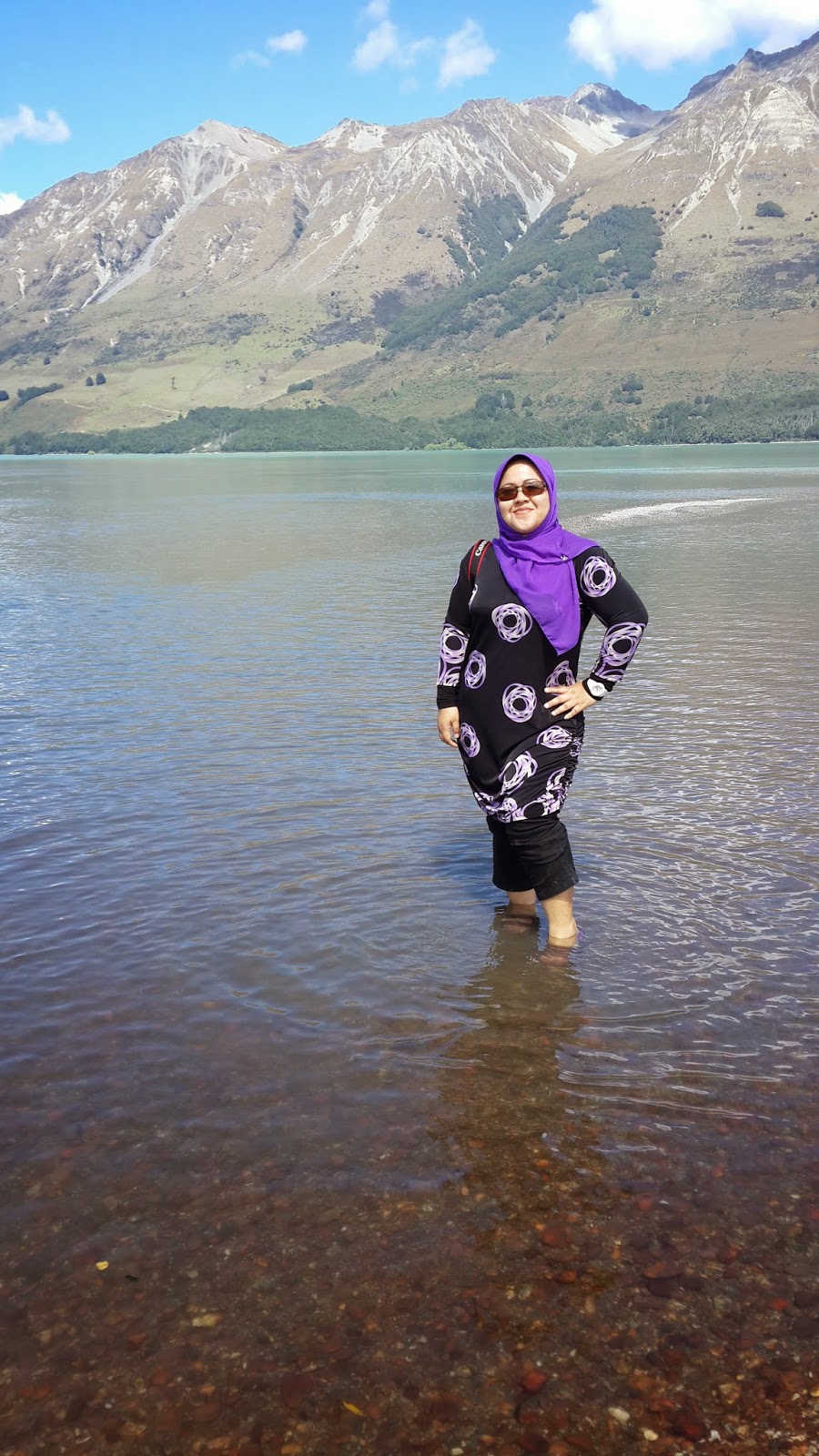 Curvy and Chic Lady's Story about Fashion and its Stuffs: Gaya Hijab
