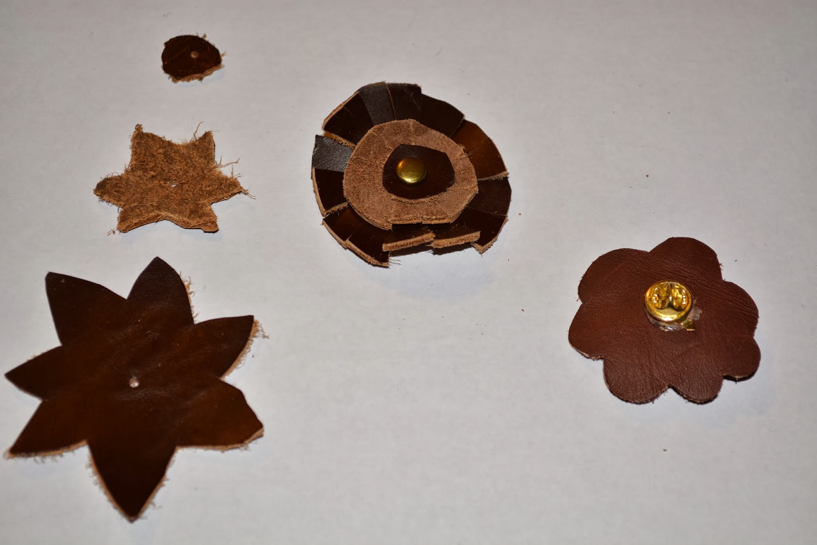B2atRandom Really Easy and Cute DIY Leather Flowers