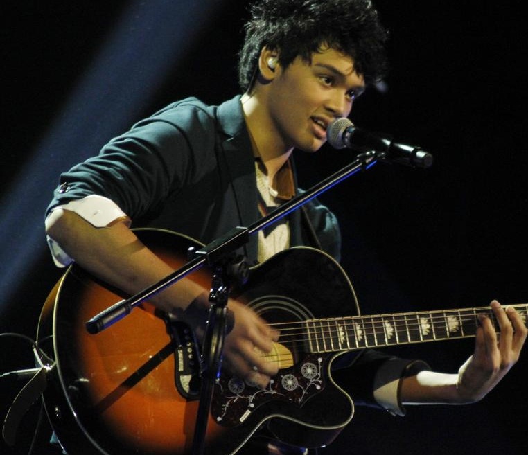 Biodata,+Profil,+Foto+Mikha+Angelo+X+Factor+Indonesia+7.jpg