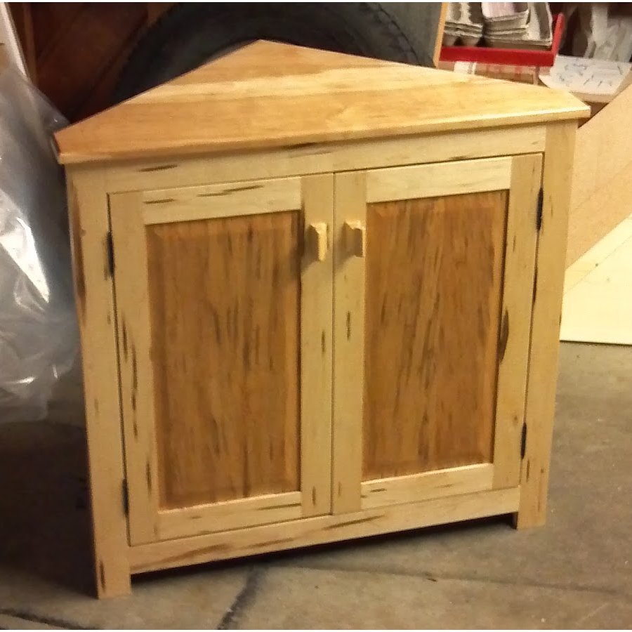 Alaska Wood Corner in 'natural' Maple