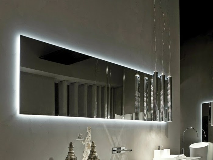 Beautiful bathroom mirror with lights: functional accessories