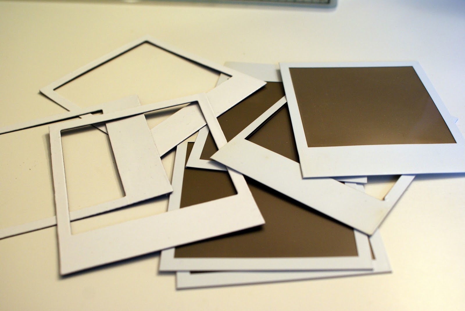 Ideas for Scrapbookers Quick Polaroid Tutorial!