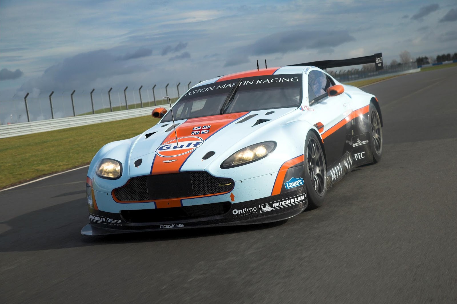 Aston Martin Racing Vantage Gte Gallery The Advantage