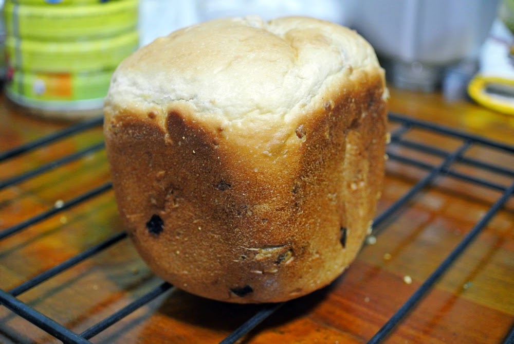 Apricot and Raisin Loaf Bread Cherie Noms