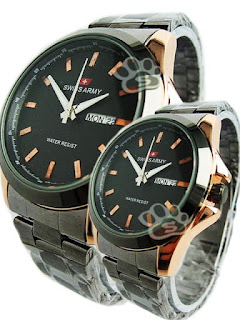Swiss+Army+Gave+Black+Gold+Stand+.jpg