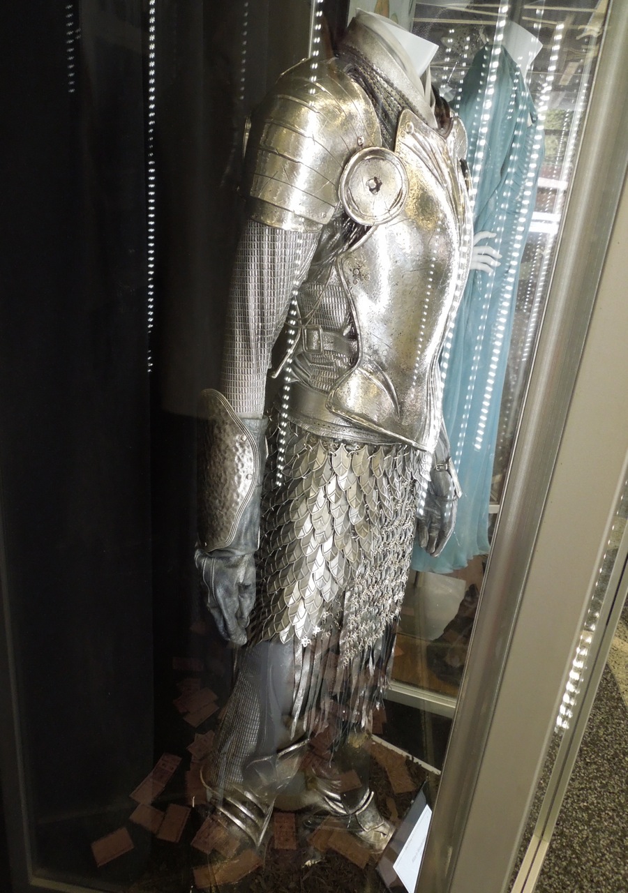 Hollywood Movie Costumes and Props White Knight armour from Alice in