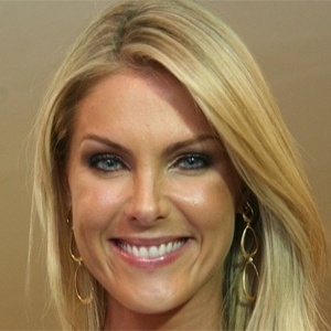 Ana Hickmann continua com dois programas na Record