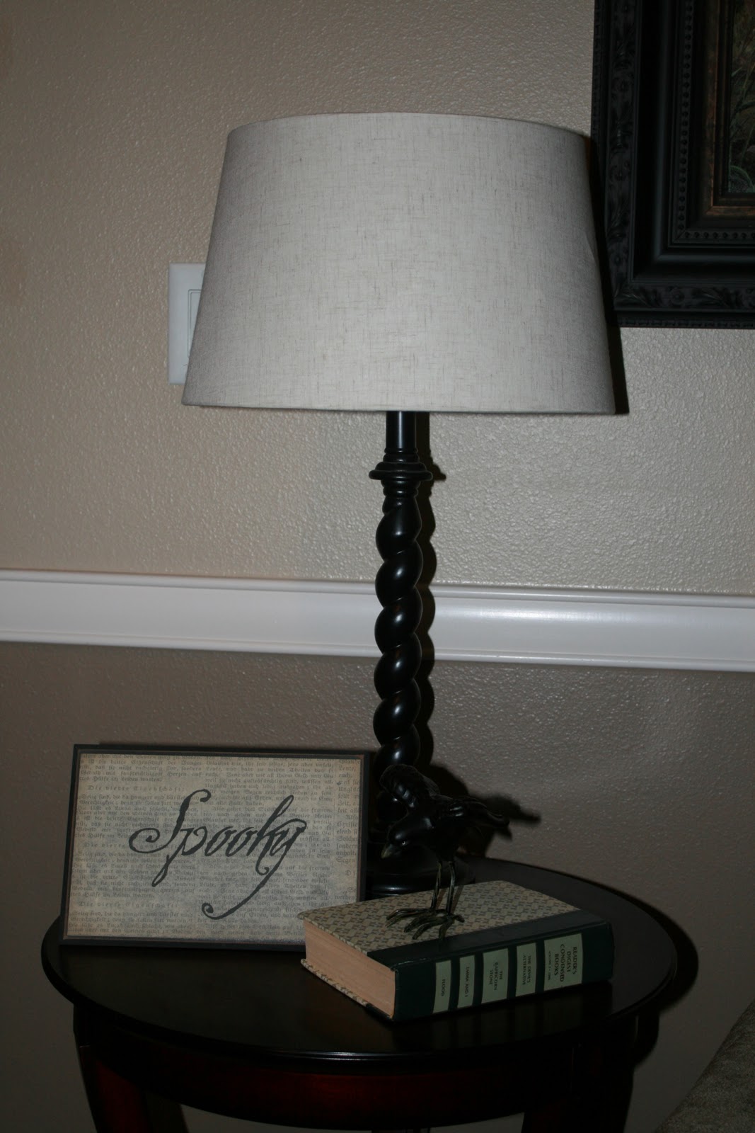everything to entertain Halloween Decor