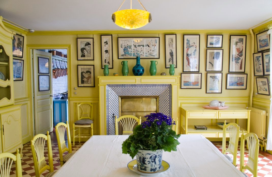 Giverny  - maison de Monet - salle à manger jaune