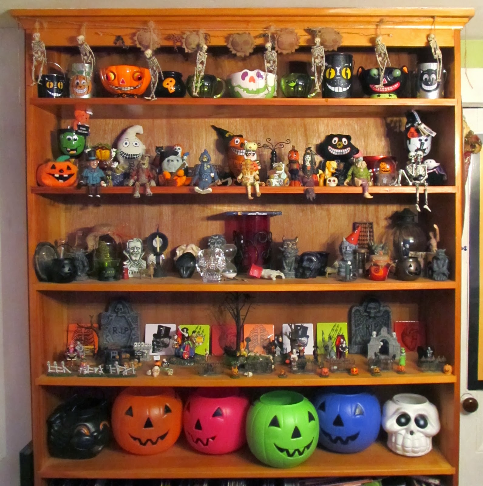 Goodwill Hunting 4 Geeks Halloween Countdown Day 18 Decorating Around