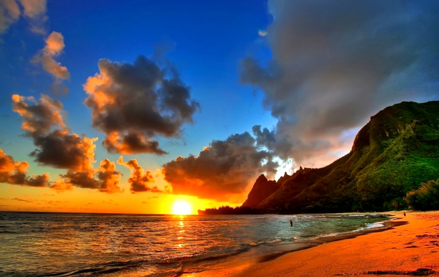 Tunnels Beach Hd Widescreen Wallpapers 1600x1000 iWallHD Tunnels Beach Hd Widescreen Wallpapers 1600x1000 iWallHD