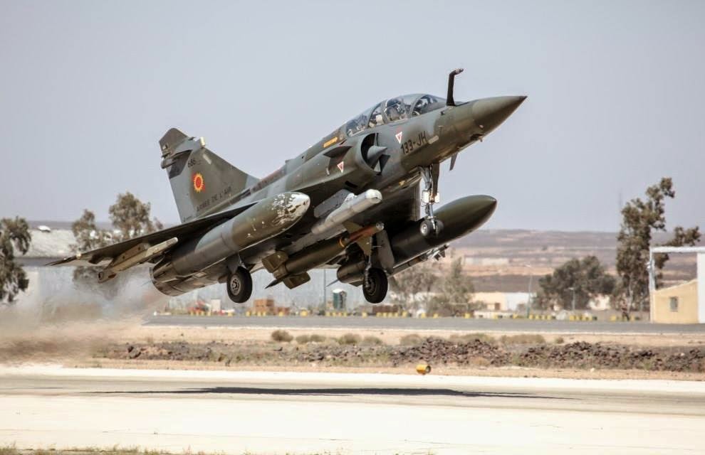 11162062_843505545695172_445795599138701