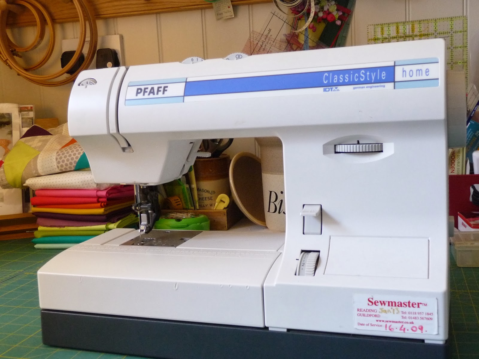 PlainStitch: My New Sewing Machine. Bernina 330 v's Pfaff Classicstyle Home